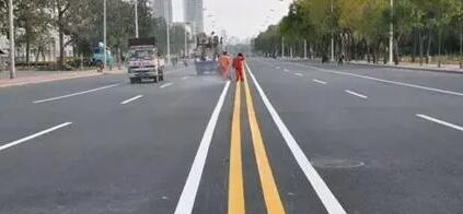 蘇州小區(qū)道路劃線是誰(shuí)來(lái)做？推薦飛揚(yáng)市政道路劃線單位